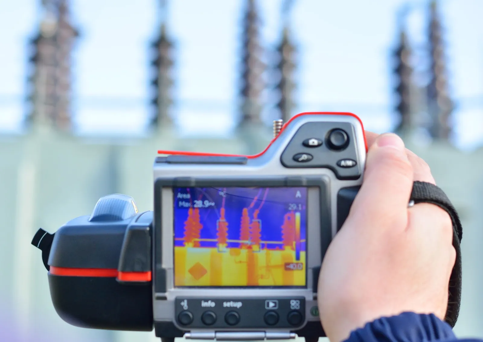 Thermographie infrarouge de points chauds — équipement industriel Maroc